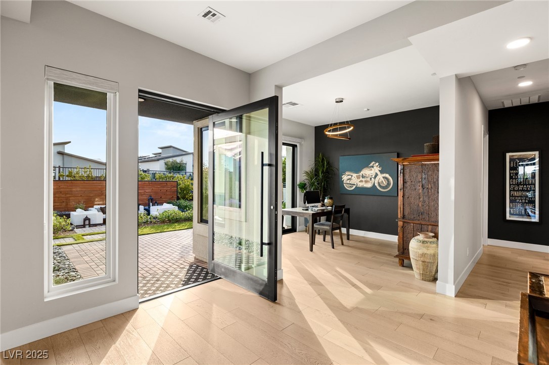 396 Cliff Terrace Avenue