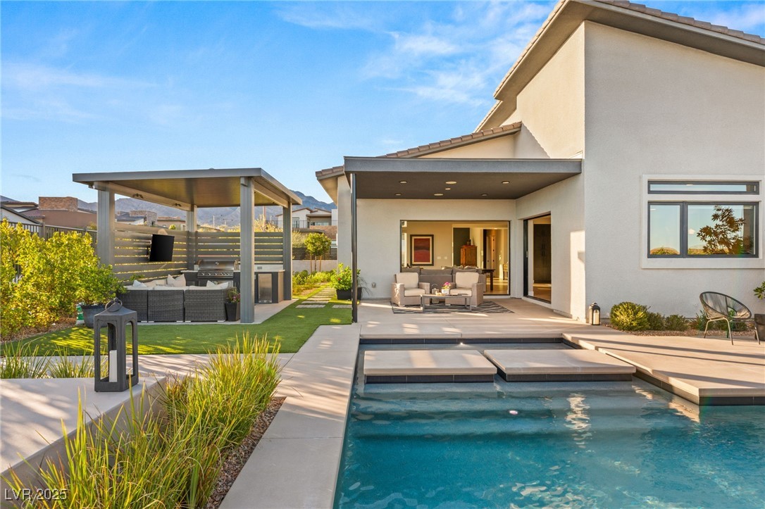 396 Cliff Terrace Avenue