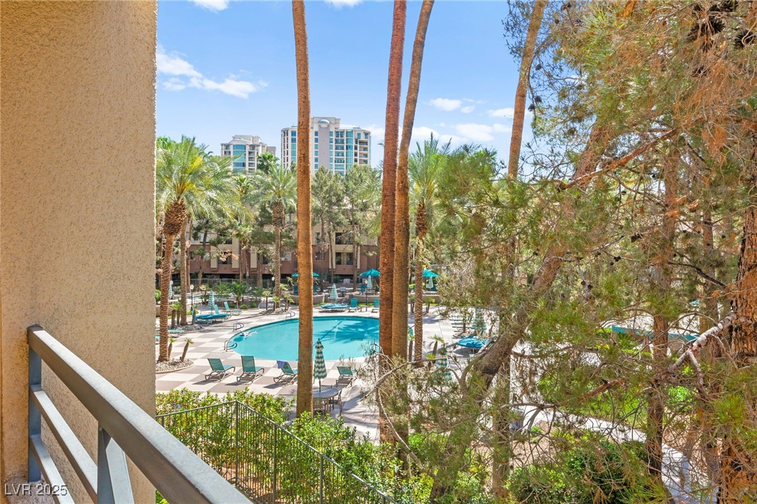 220 East Flamingo Road 111