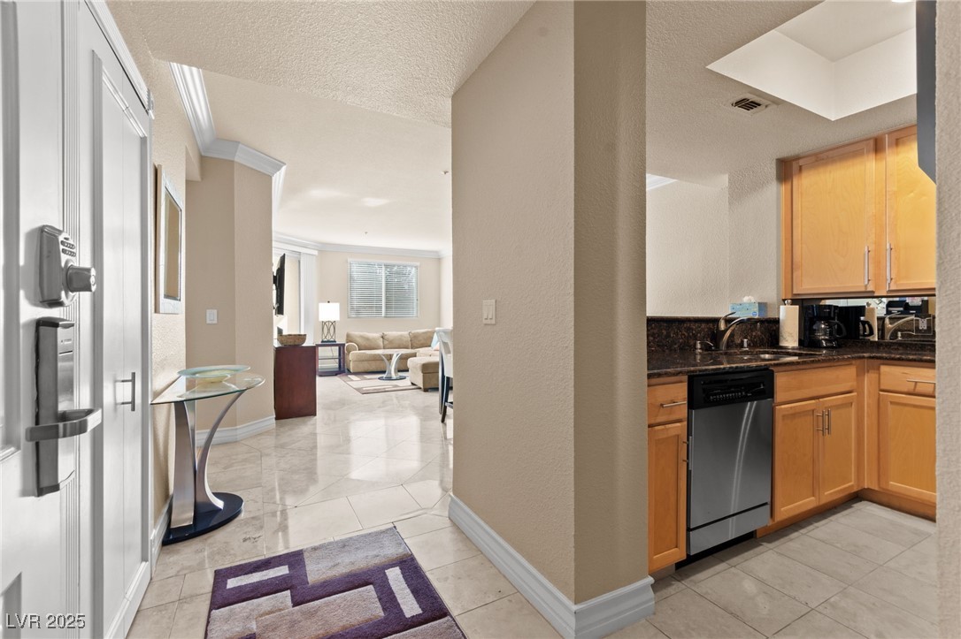 220 East Flamingo Road 111