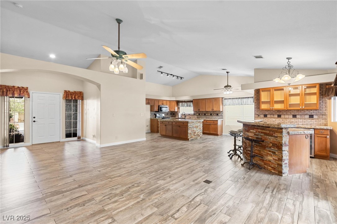 1023 Hyperion Drive