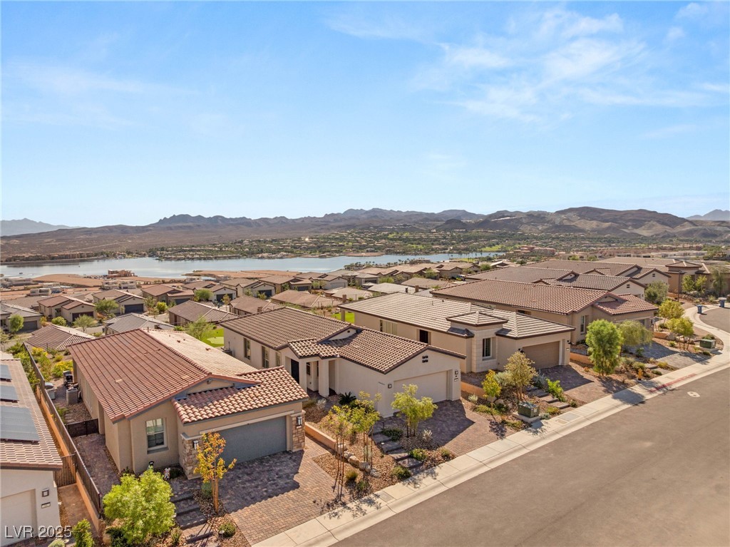 58 Lake Bluff Court