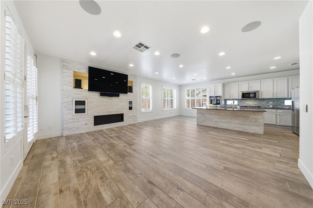 11784 Golden Moments Avenue