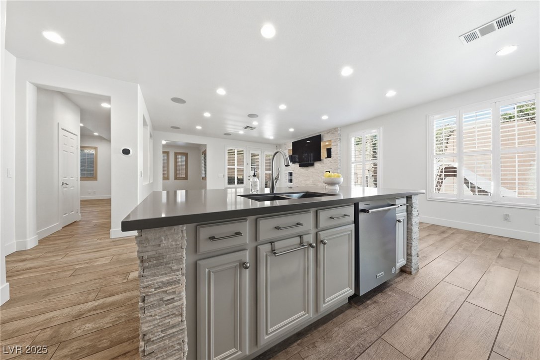 11784 Golden Moments Avenue