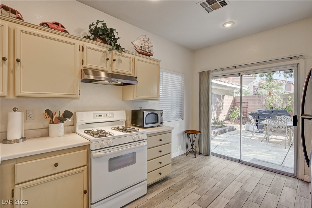 973 Park Walk Avenue