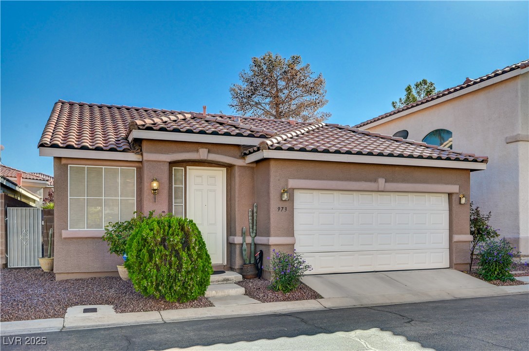 973 Park Walk Avenue