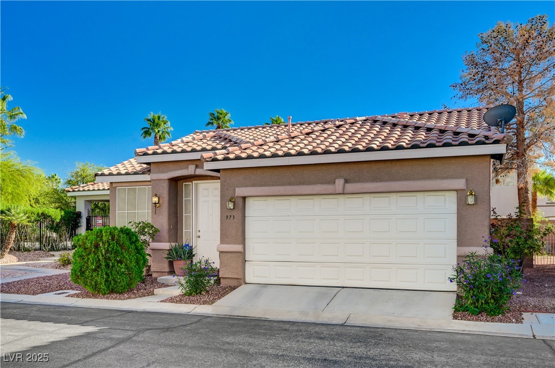 973 Park Walk Avenue