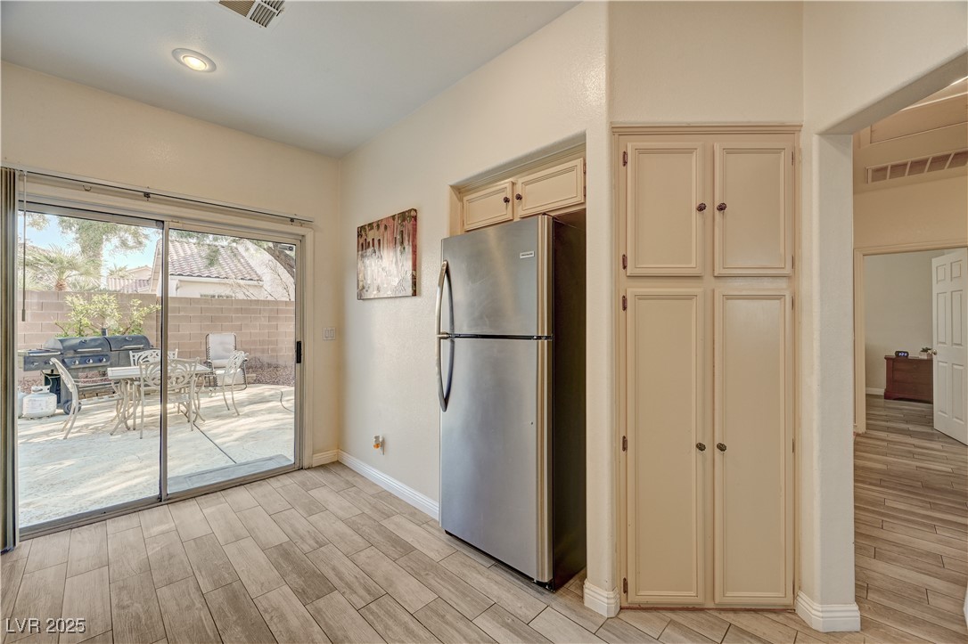 973 Park Walk Avenue