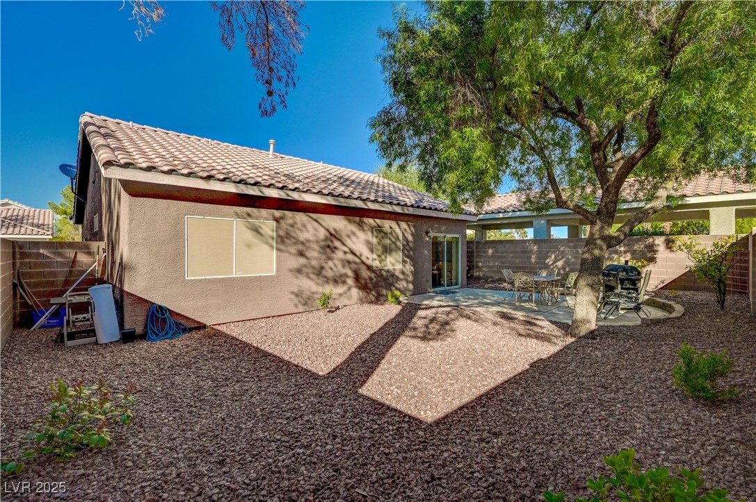 973 Park Walk Avenue