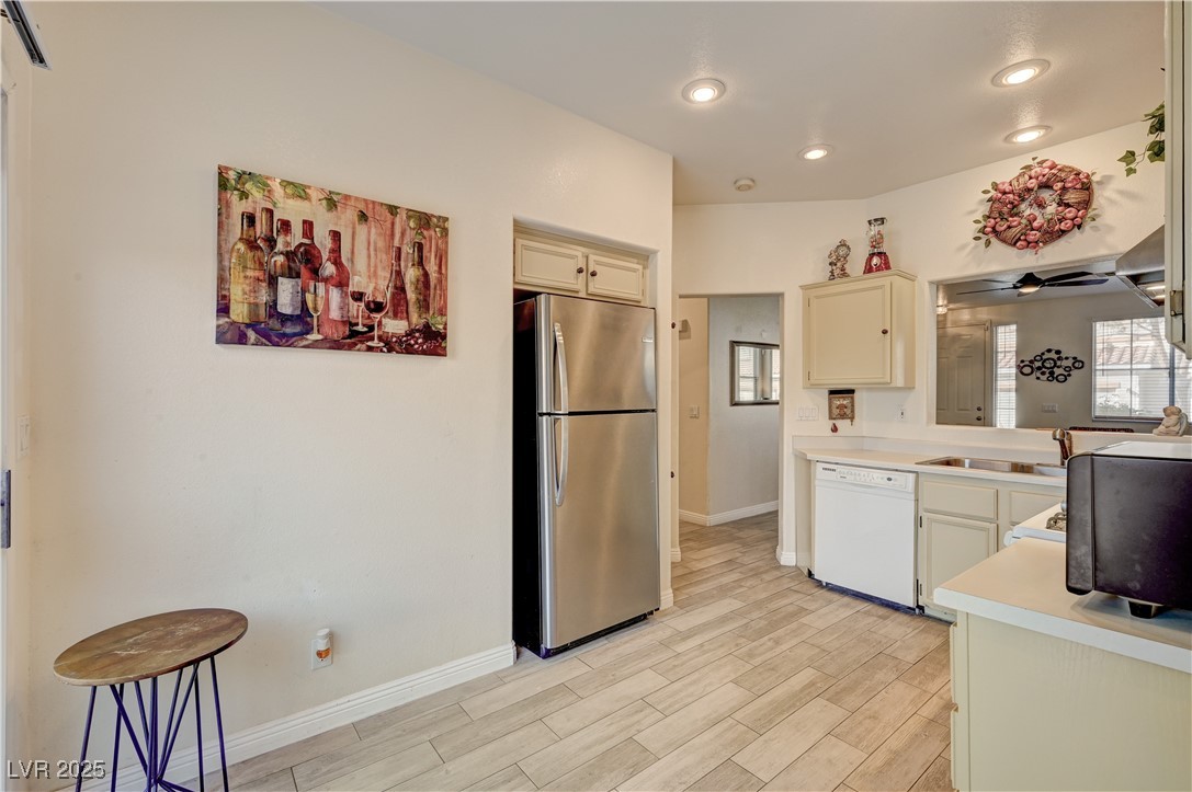 973 Park Walk Avenue