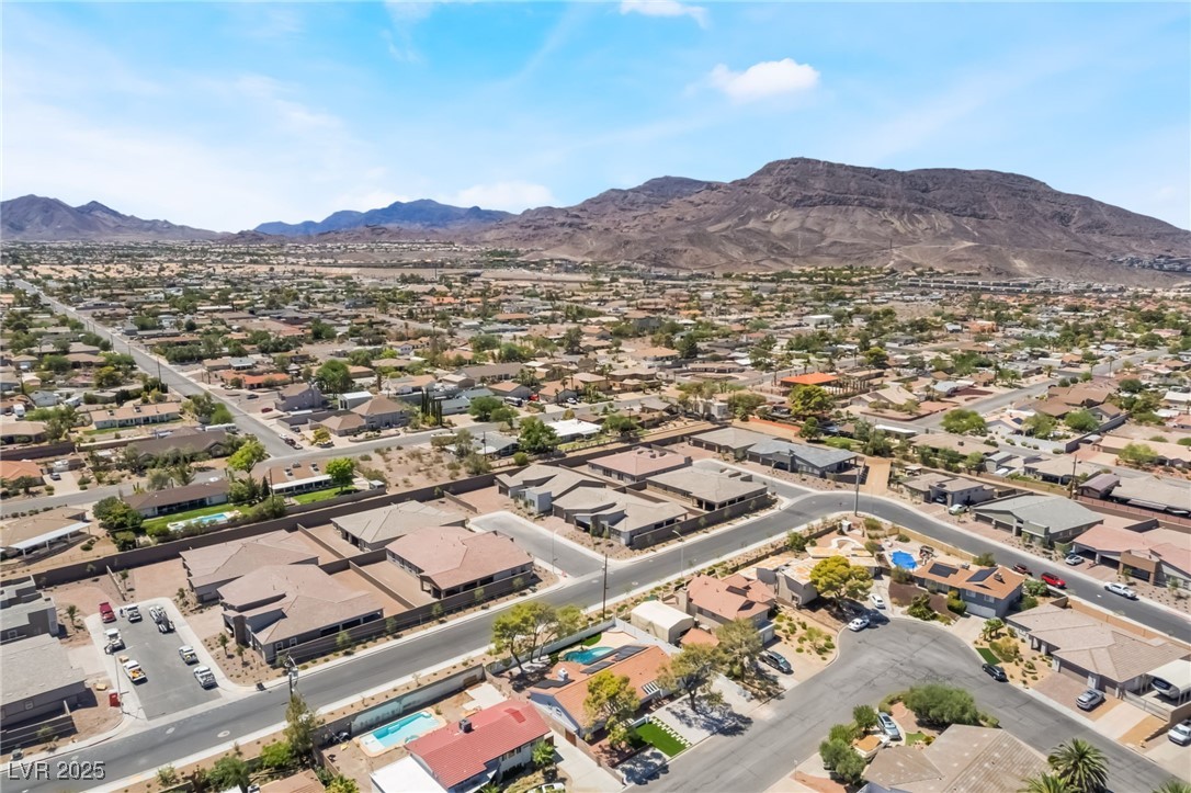 611 East Fairway Road