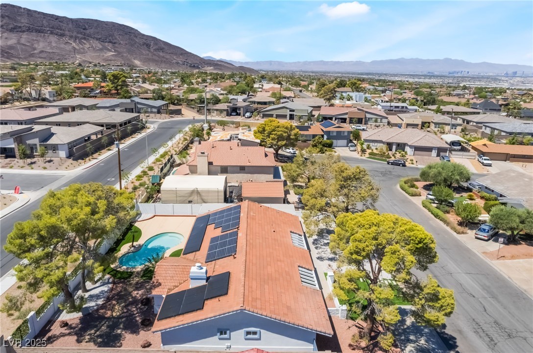 611 East Fairway Road