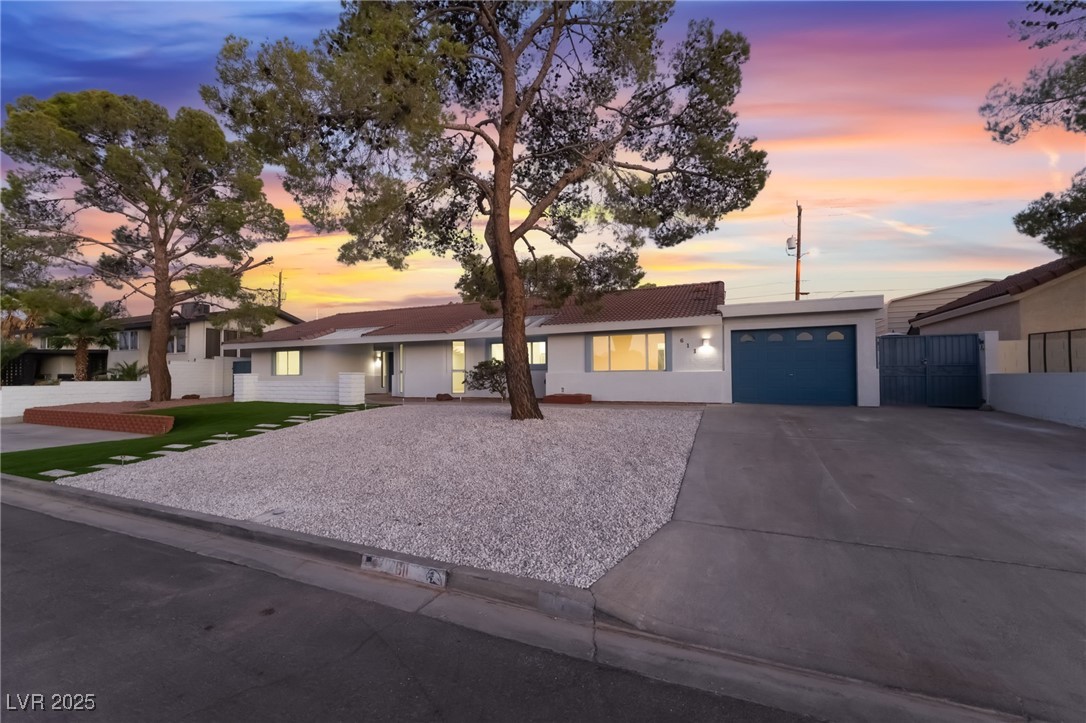 611 East Fairway Road