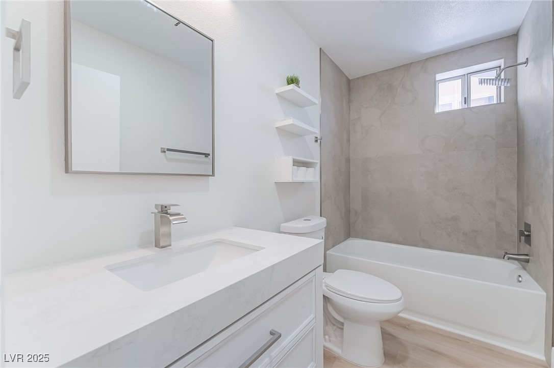 611 East Fairway Road