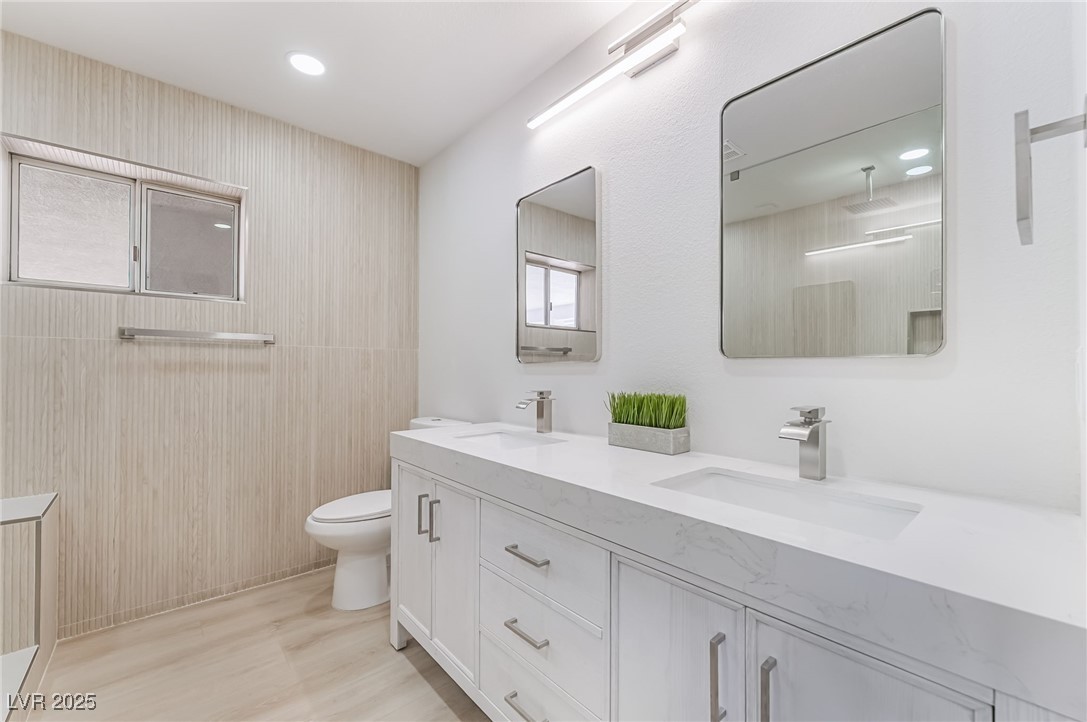 611 East Fairway Road