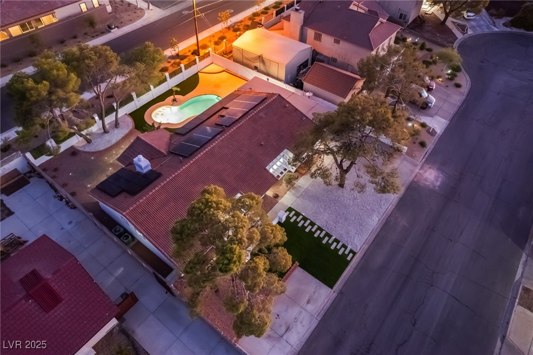 611 East Fairway Road