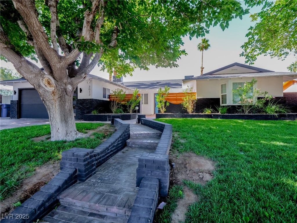 3012 Bryant Avenue