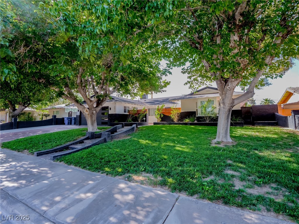3012 Bryant Avenue