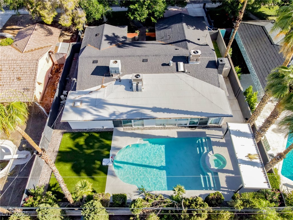 3012 Bryant Avenue