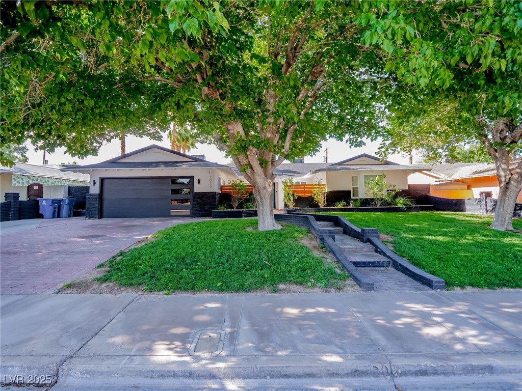 3012 Bryant Avenue