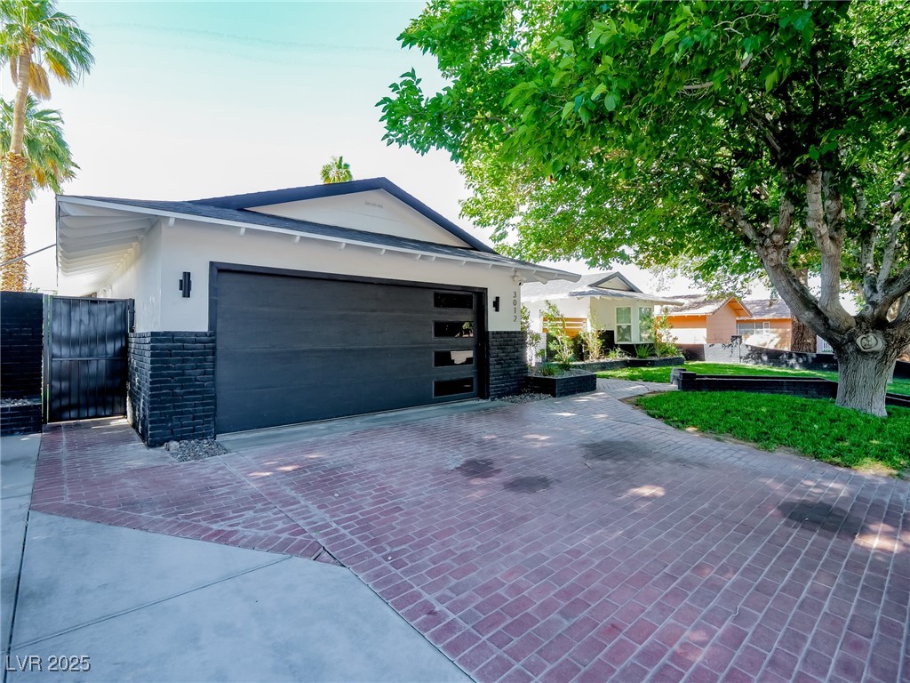 3012 Bryant Avenue