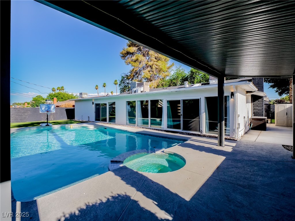 3012 Bryant Avenue