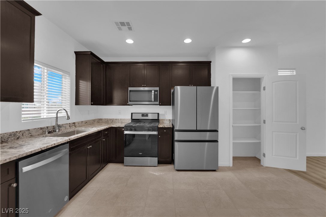 3818 Walnut Valley Avenue