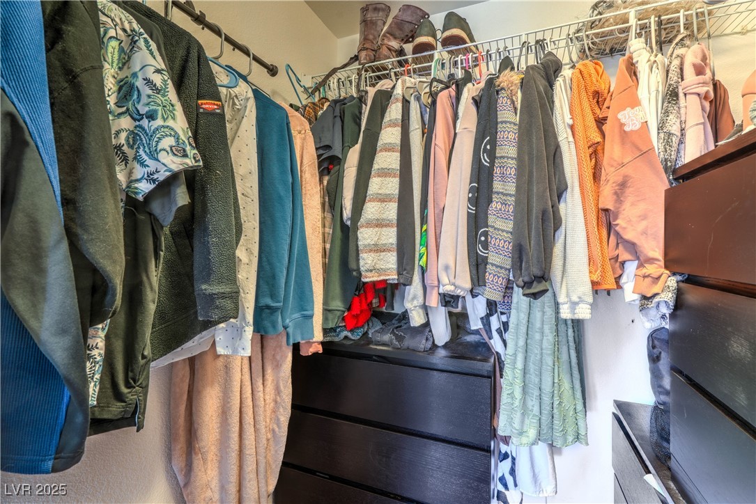 9427 Liquid Loco Street