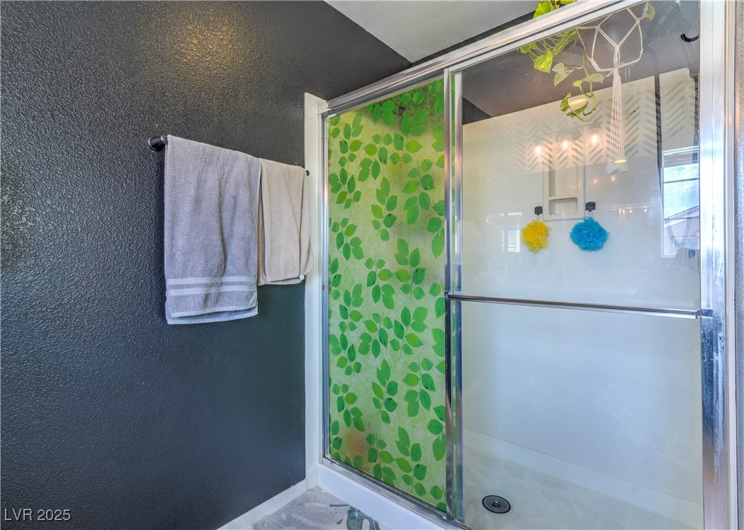 9427 Liquid Loco Street