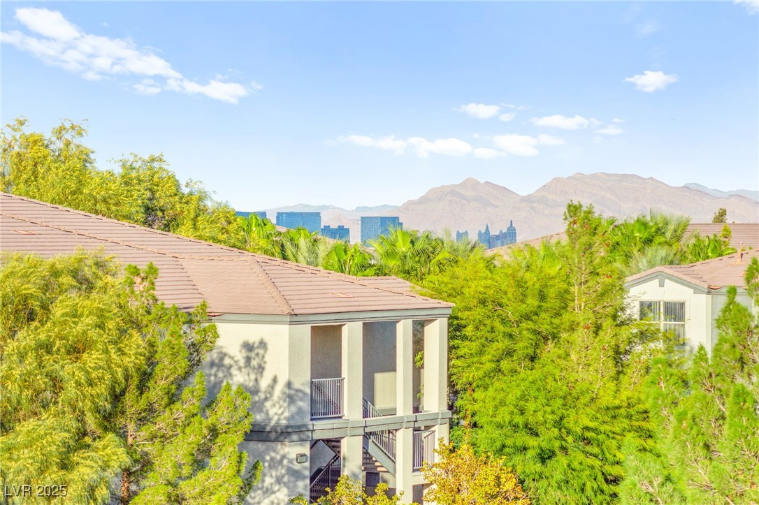 8011 Haywood Estate Avenue