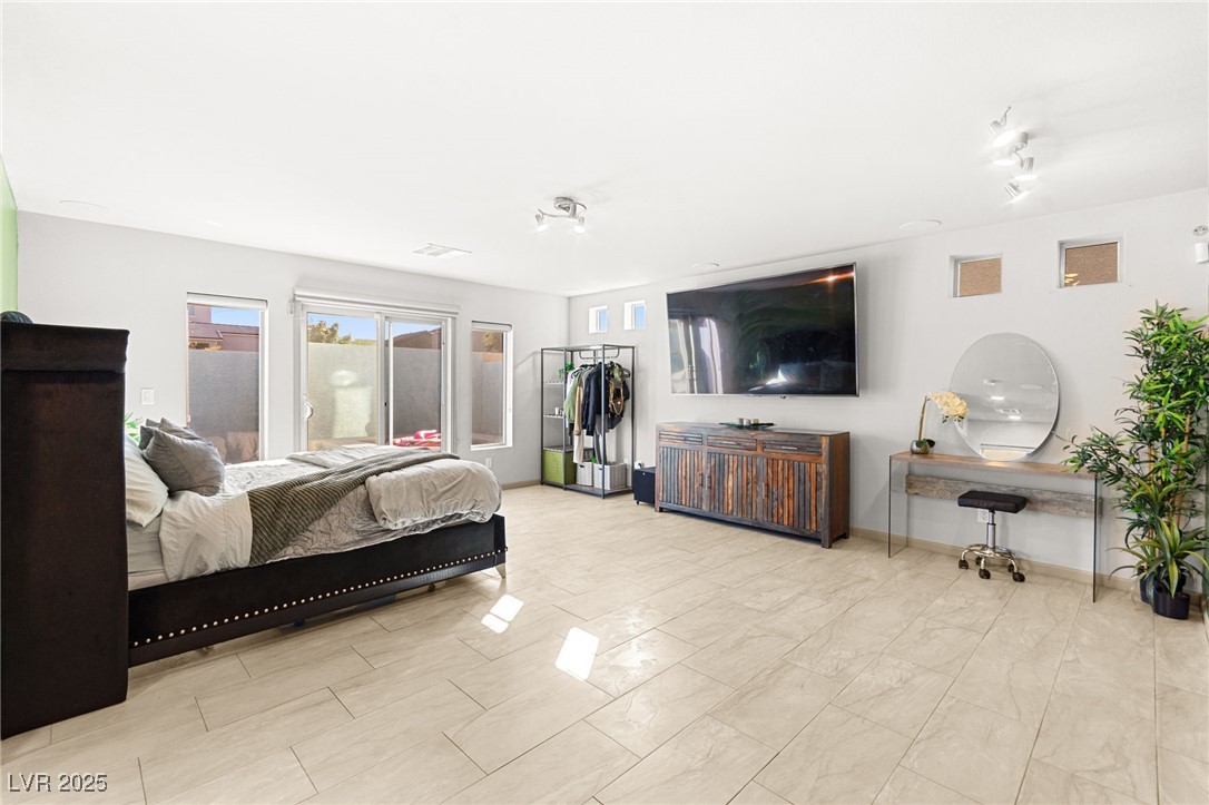 8011 Haywood Estate Avenue