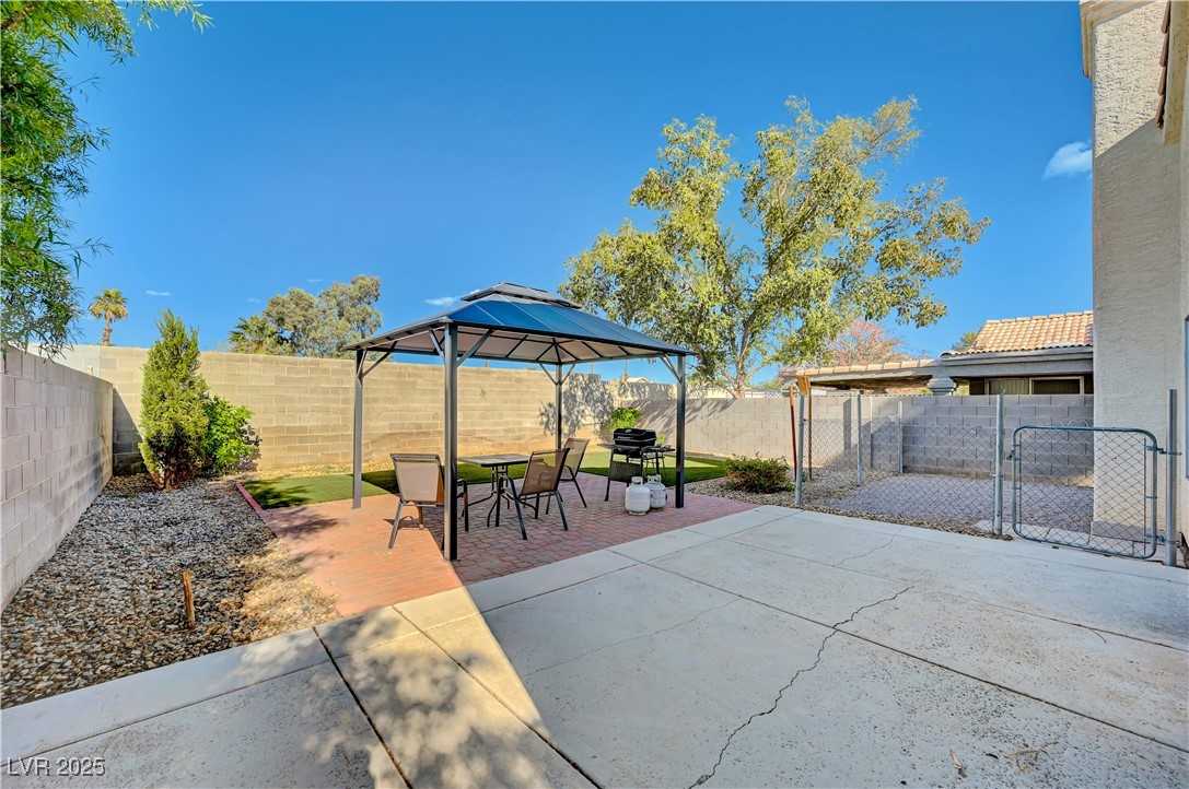 2010 Glistening Sands Drive