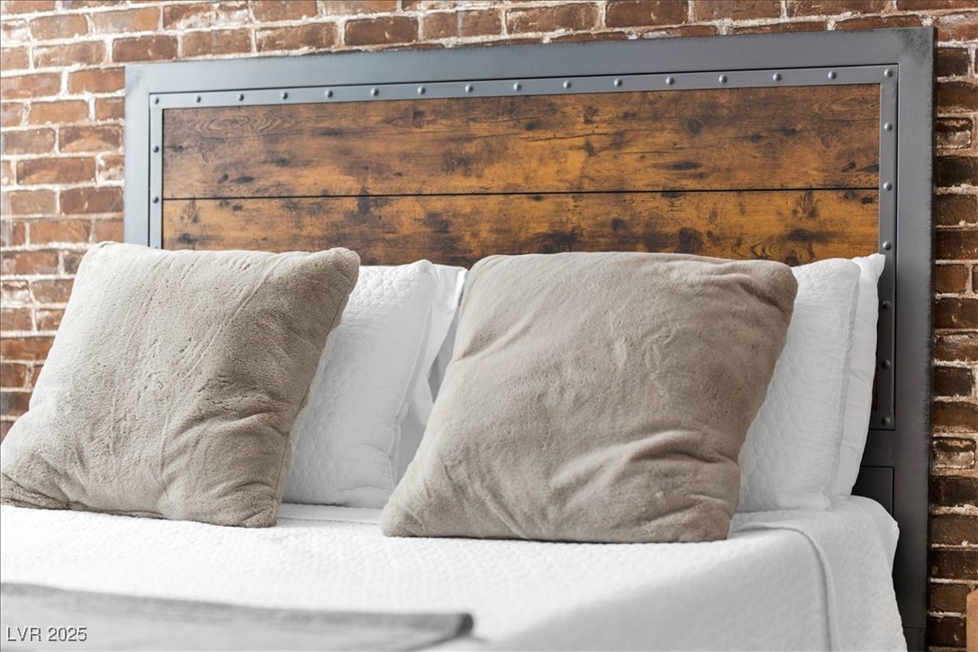 9050 West Warm Springs Road 2177