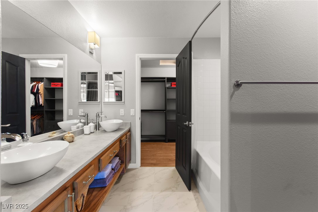 502 Crepes Place