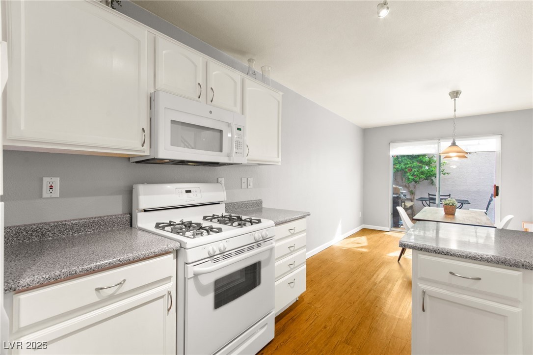 502 Crepes Place
