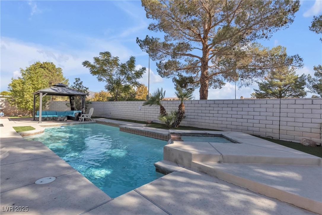 6132 Shadow Oak Drive
