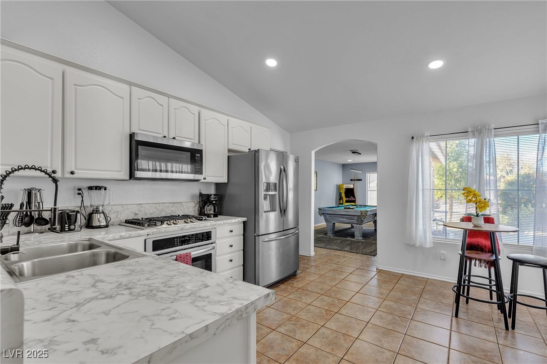 6132 Shadow Oak Drive