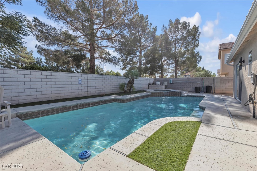 6132 Shadow Oak Drive