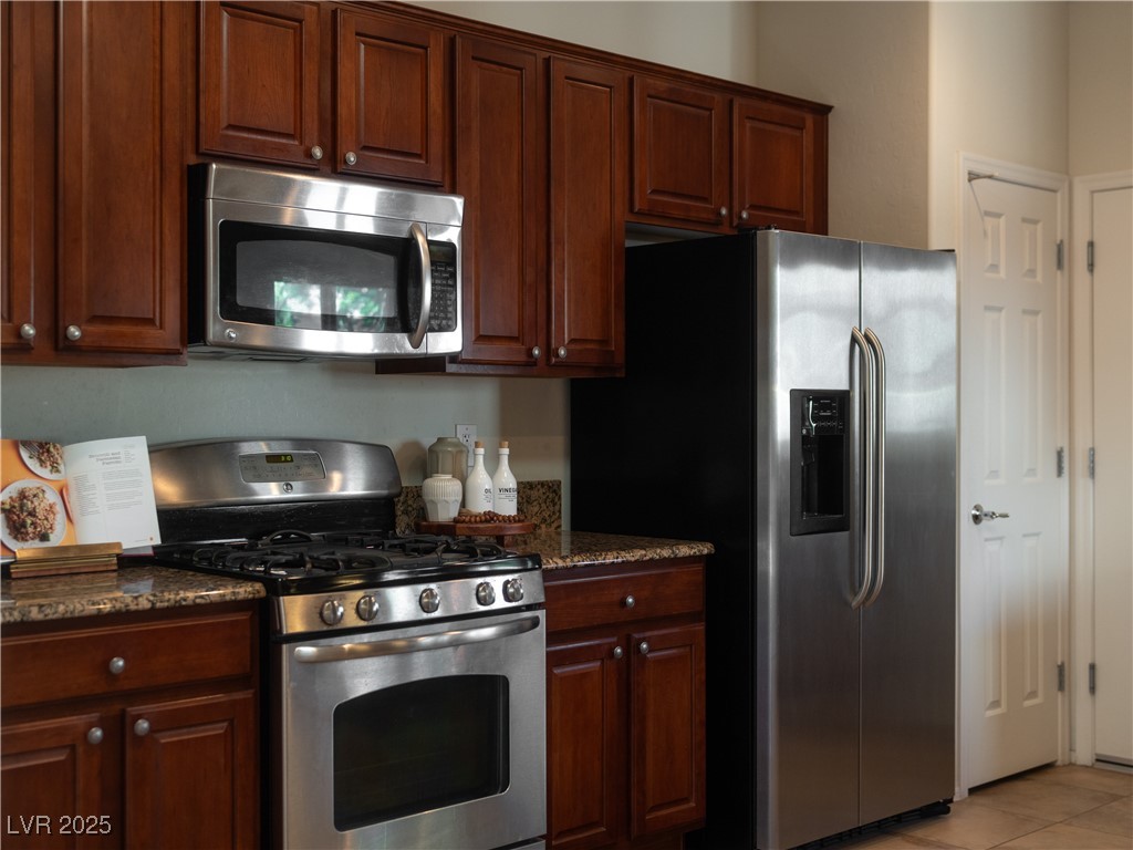 2525 Great Auk Avenue