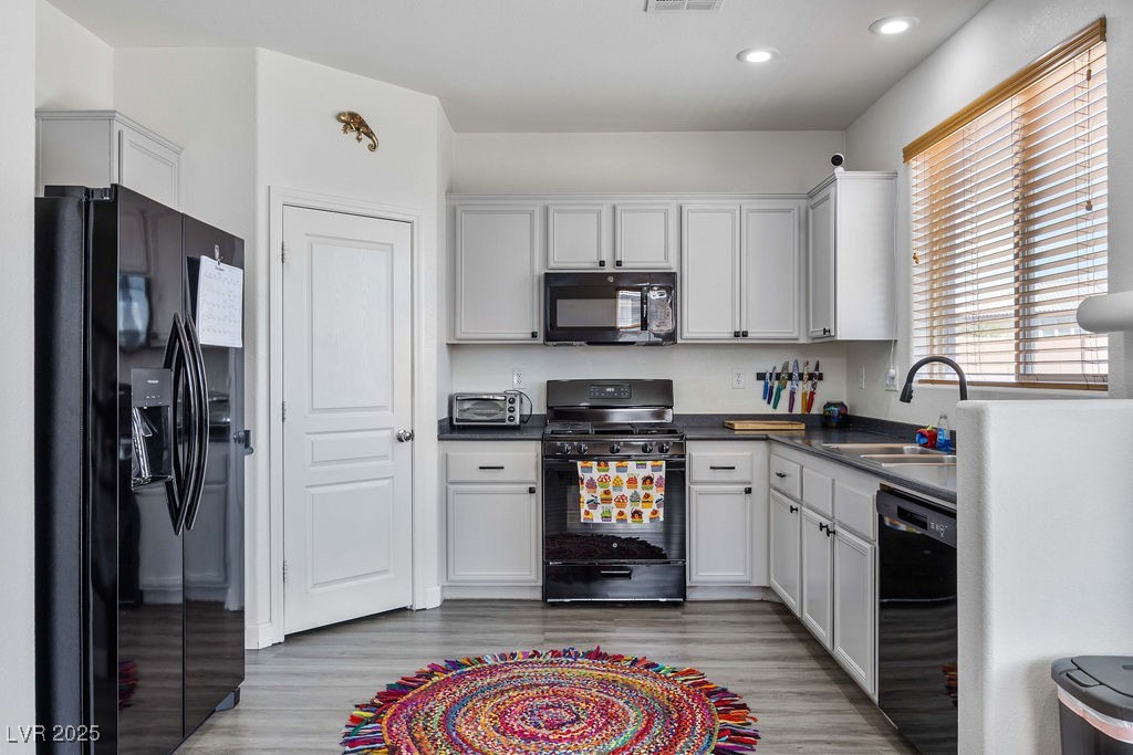 6046 Hidden Summit Street