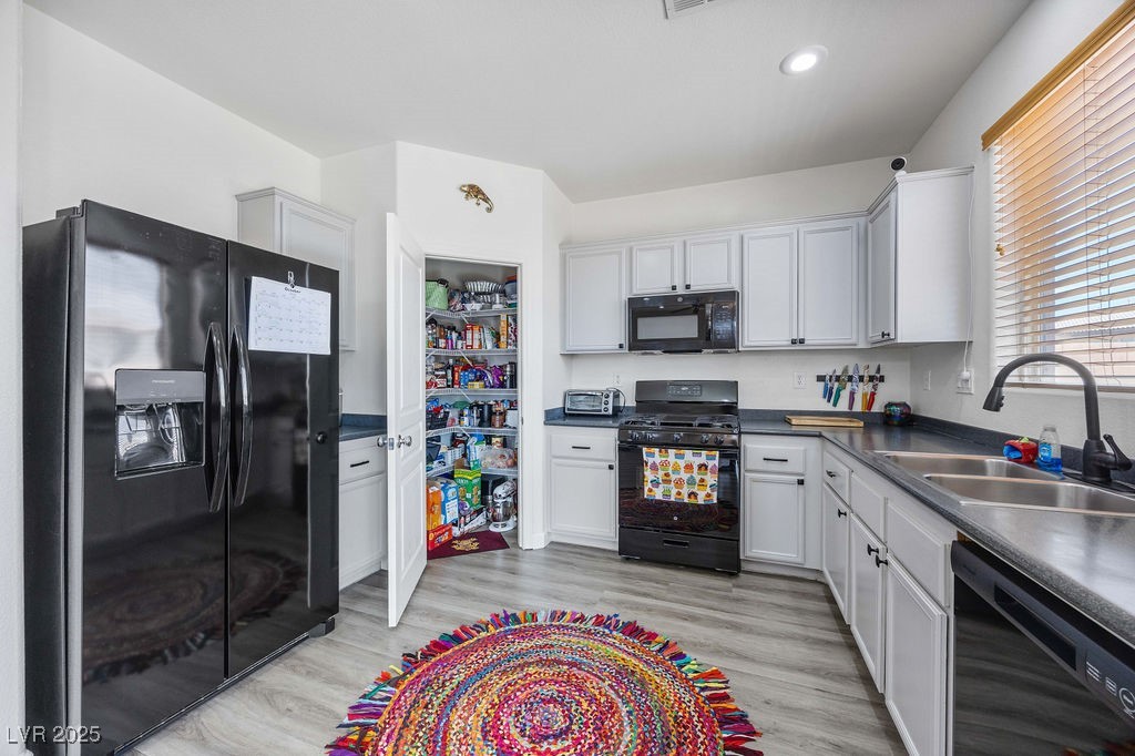 6046 Hidden Summit Street