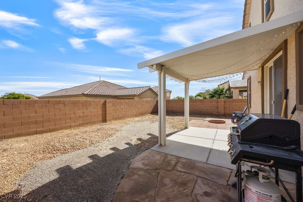 6046 Hidden Summit Street