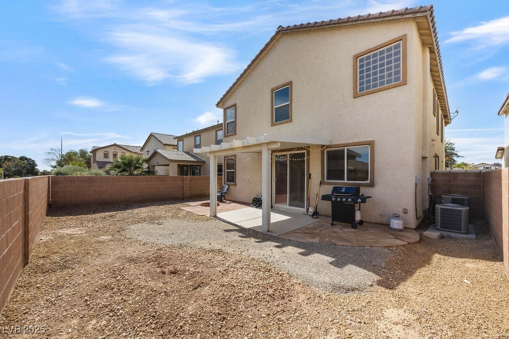 6046 Hidden Summit Street