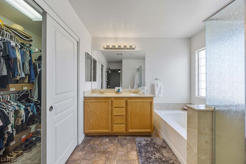 6046 Hidden Summit Street