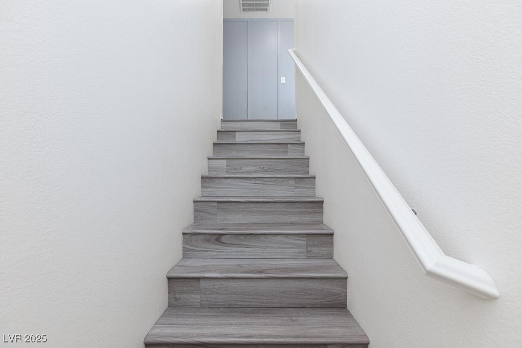 6080 Saint Petersburg Drive