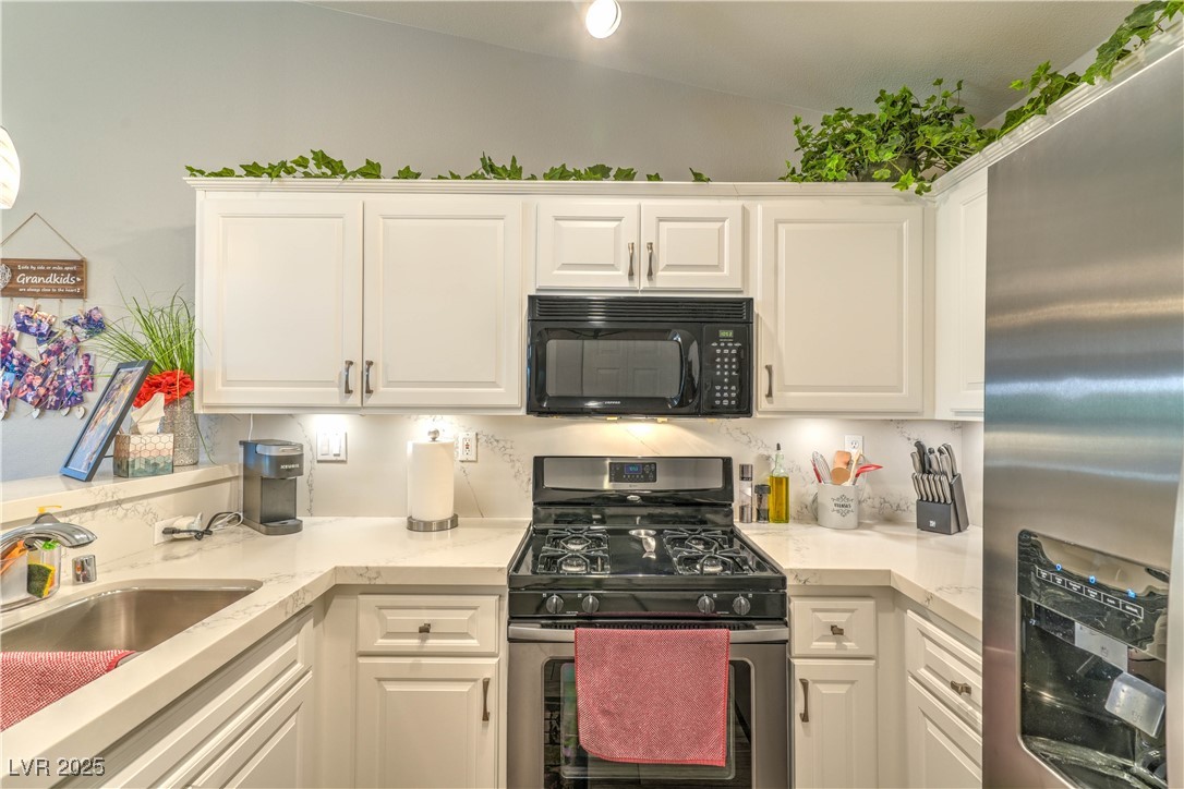 9713 Templemore Avenue 102