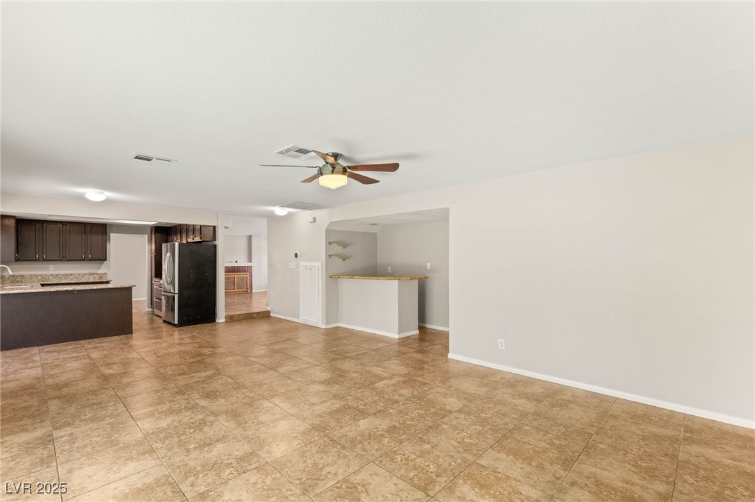 325 Esquina Drive
