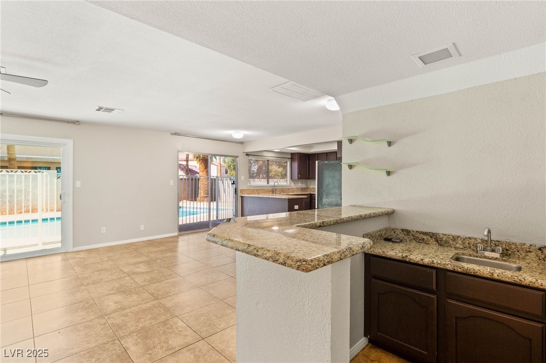325 Esquina Drive