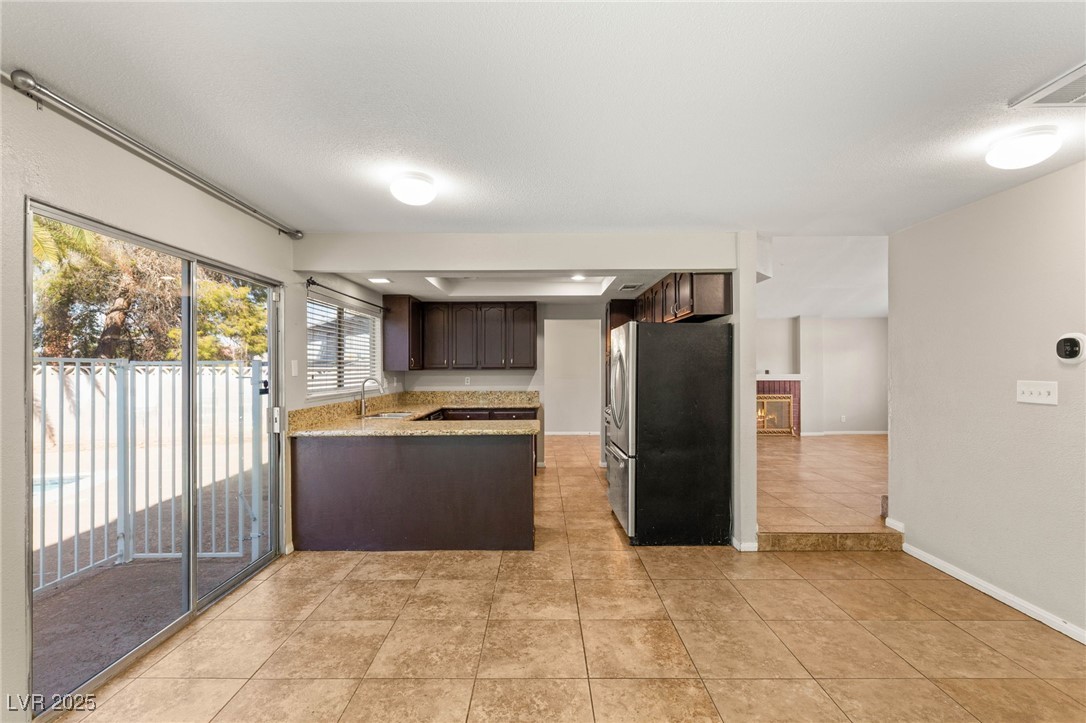 325 Esquina Drive