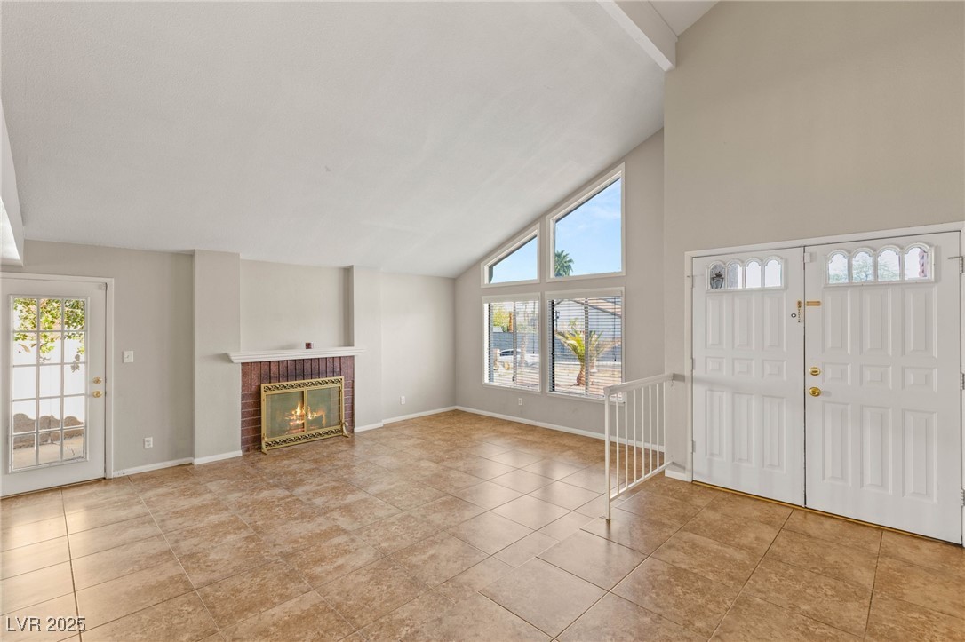 325 Esquina Drive